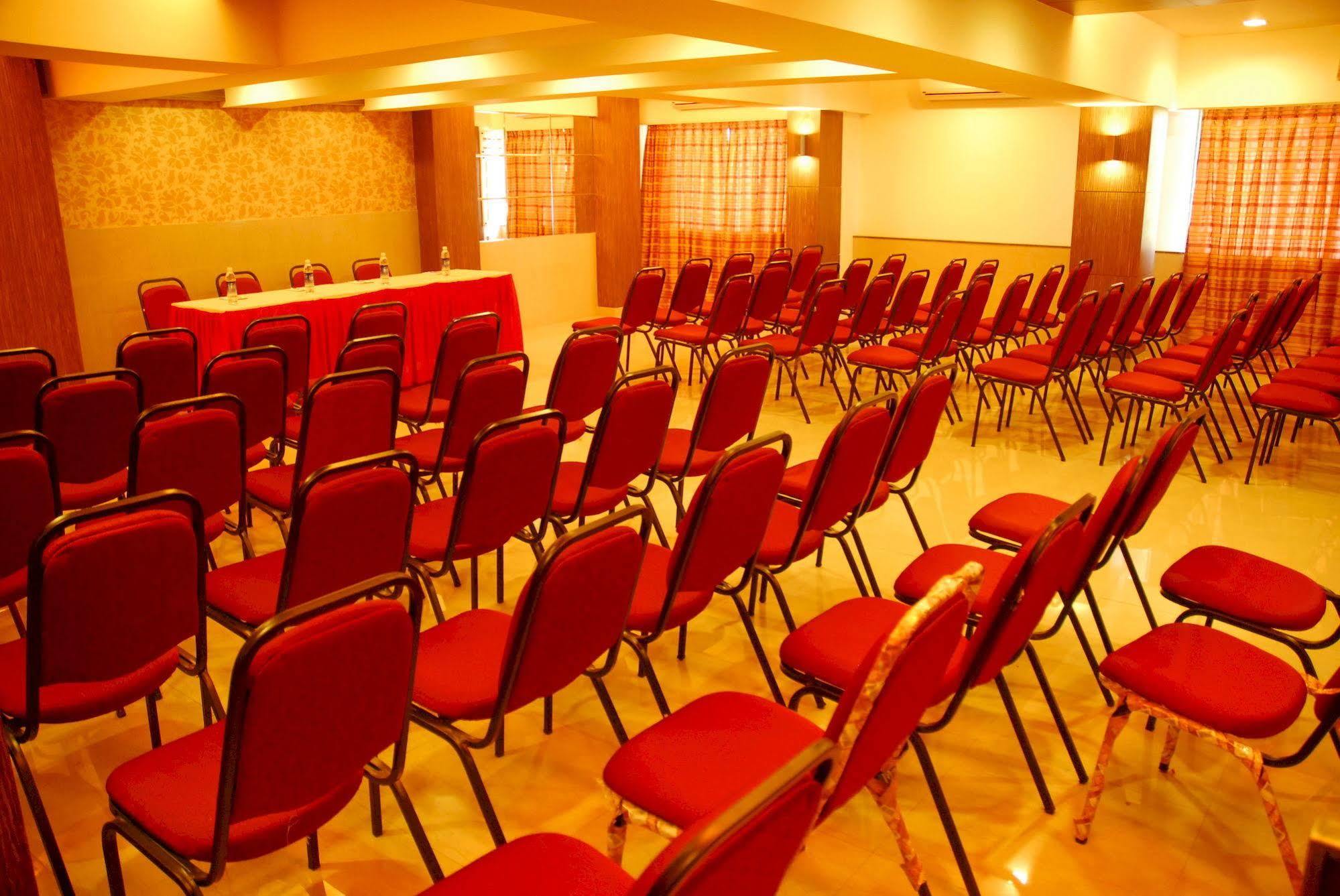 Hotel Mourya Residency Thane Zewnętrze zdjęcie